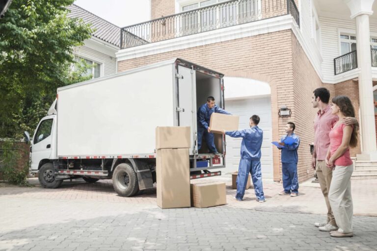 How Apartment Movers Can Help You Unload Your Moving Truck Faster
